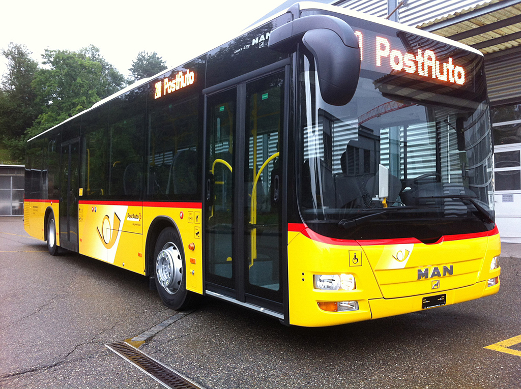 PostAuto Schweiz fährt Busse von MAN
